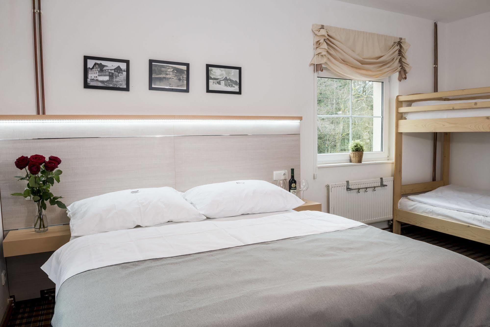 Horsky Hotel Dobra Chata Stachy ภายนอก รูปภาพ